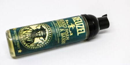 mousse a barbe reuzel
